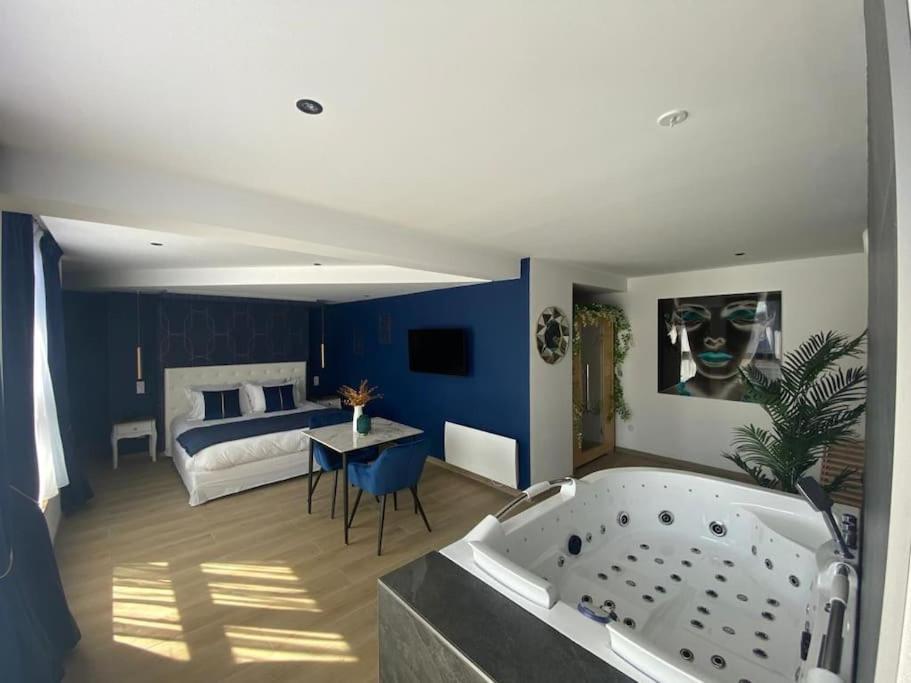 La Suite Saphir - Spa Privatif Нанси Екстериор снимка